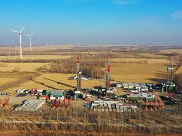 The Liaohe Oilfield has put a new device into use, reducing the comprehensive cost per ton of liquid by more than 20%.
